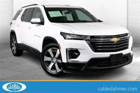 White 2023 Chevrolet Traverse LT Leather for sale in Kansas City, MO