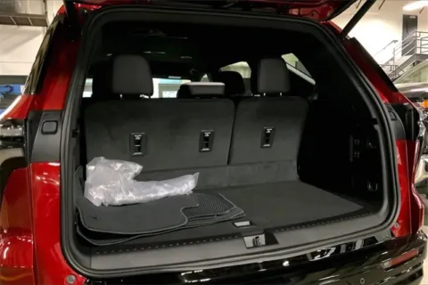More photos of 2026 Chevrolet Traverse High Country at Cable Dahmer Chevrolet of Kansas City, MO