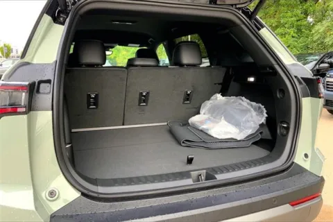 More photos of 2026 Chevrolet Equinox LT at Cable Dahmer Chevrolet of Kansas City, MO