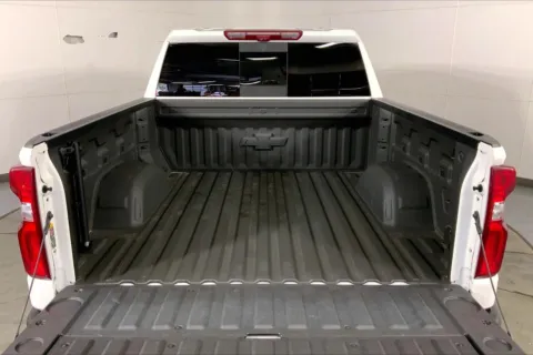 More photos of 2025 Chevrolet Silverado 1500 ZR2 at Cable Dahmer Chevrolet of Kansas City, MO