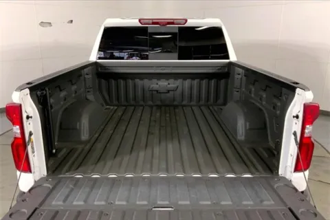 More photos of 2025 Chevrolet Silverado 1500 ZR2 at Cable Dahmer Chevrolet of Kansas City, MO