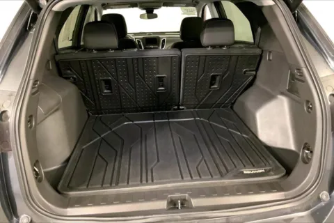More photos of 2023 Chevrolet Equinox LT at Cable Dahmer Chevrolet of Kansas City, MO