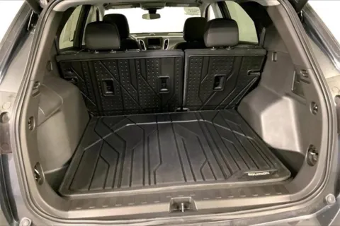 More photos of 2023 Chevrolet Equinox LT at Cable Dahmer Chevrolet of Kansas City, MO