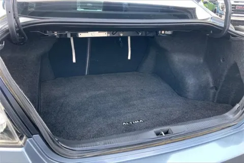 More photos of 2012 Nissan Altima 2.5 S at Cable Dahmer Chevrolet of Kansas City, MO