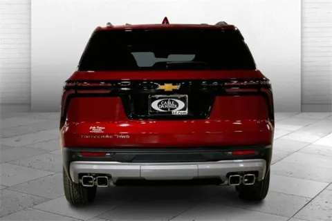 More photos of 2026 Chevrolet Traverse LT at Cable Dahmer Chevrolet of Kansas City, MO