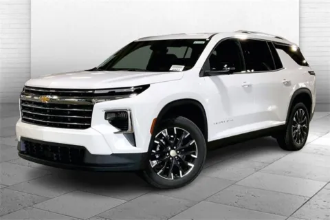Photos of 2026 Chevrolet Traverse LT for sale in Kansas City, MO at Cable Dahmer Chevrolet of Kansas City