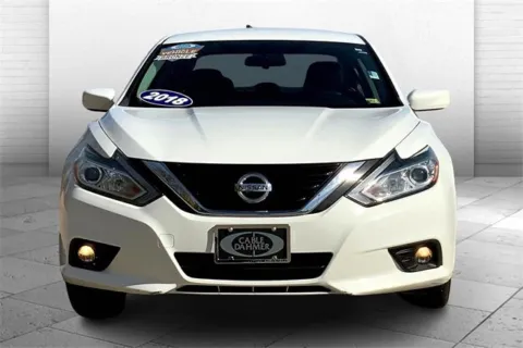 Photos of 2018 Nissan Altima 2.5 SV for sale in Kansas City, MO at Cable Dahmer Chevrolet of Kansas City