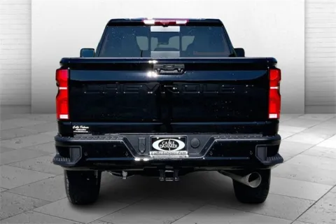 More photos of 2025 Chevrolet Silverado 2500 HD High Country at Cable Dahmer Chevrolet of Kansas City, MO