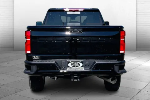 More photos of 2025 Chevrolet Silverado 2500HD High Country at Cable Dahmer Chevrolet of Kansas City, MO