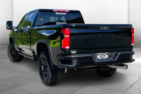 Another view of 2025 Chevrolet Silverado 2500 HD High Country for sale in Kansas City, MO at Cable Dahmer Chevrolet of Kansas City