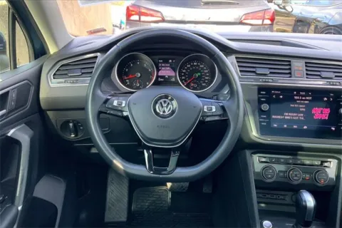 More photos of 2020 Volkswagen Tiguan SE at Cable Dahmer Chevrolet of Kansas City, MO