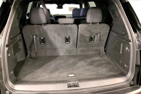 More photos of 2025 Chevrolet Traverse LT at Cable Dahmer Chevrolet of Kansas City, MO