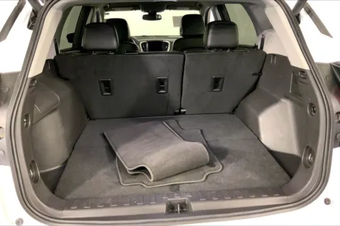 More photos of 2024 GMC Terrain SLT at Cable Dahmer Chevrolet of Kansas City, MO