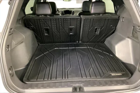 More photos of 2022 Chevrolet Equinox RS at Cable Dahmer Chevrolet of Kansas City, MO