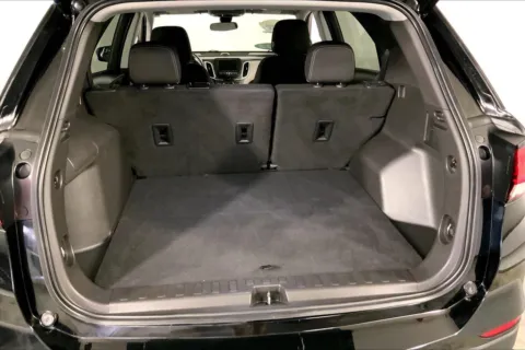 More photos of 2022 Chevrolet Equinox LT at Cable Dahmer Chevrolet of Kansas City, MO