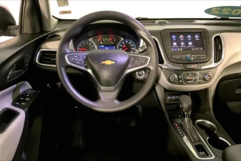 More photos of 2022 Chevrolet Equinox LT at Cable Dahmer Chevrolet of Kansas City, MO