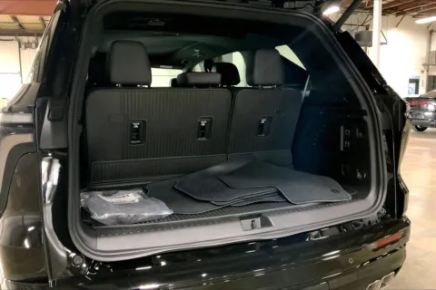 More photos of 2026 Chevrolet Traverse AWD RS at Cable Dahmer Chevrolet of Kansas City, MO
