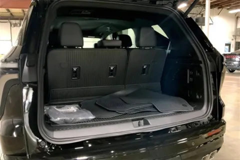More photos of 2026 Chevrolet Traverse RS at Cable Dahmer Chevrolet of Kansas City, MO