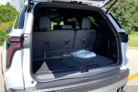 More photos of 2026 Chevrolet Traverse AWD Z71 at Cable Dahmer Chevrolet of Kansas City, MO