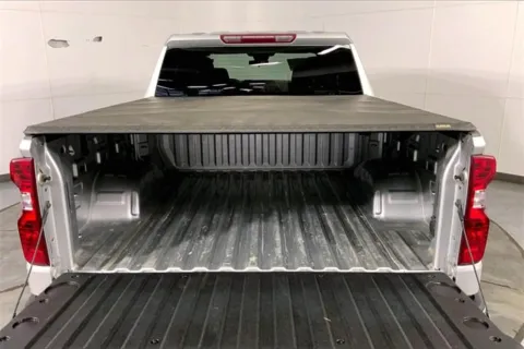 More photos of 2022 Chevrolet Silverado 1500 LT (2FL) at Cable Dahmer Chevrolet of Kansas City, MO