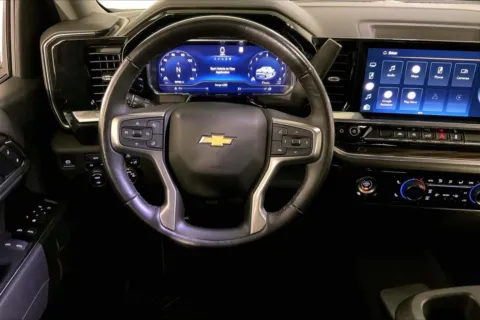 More photos of 2022 Chevrolet Silverado 1500 LT (2FL) at Cable Dahmer Chevrolet of Kansas City, MO