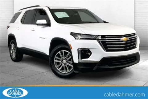 White 2023 Chevrolet Traverse LT Leather for sale in Kansas City, MO