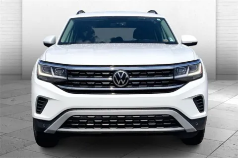 Photos of 2022 Volkswagen Atlas 3.6L V6 SE w/Technology for sale in Kansas City, MO at Cable Dahmer Chevrolet of Kansas City