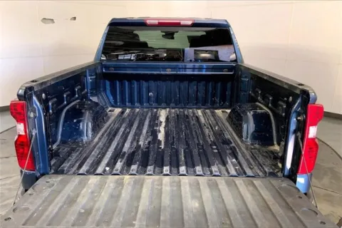 More photos of 2022 Chevrolet Silverado 1500 LT (2FL) at Cable Dahmer Chevrolet of Kansas City, MO