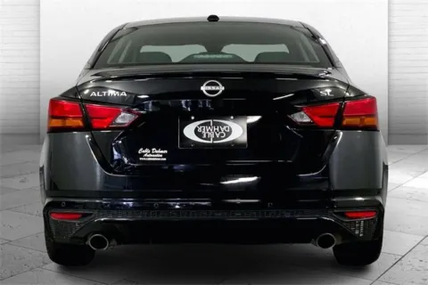 Another view of 2023 Nissan Altima 2.5 SL for sale in Kansas City, MO at Cable Dahmer Chevrolet of Kansas City
