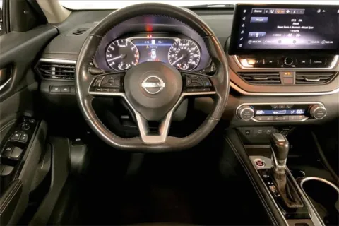 More photos of 2023 Nissan Altima 2.5 SL at Cable Dahmer Chevrolet of Kansas City, MO