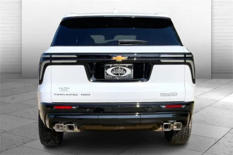 More photos of 2026 Chevrolet Traverse High Country at Cable Dahmer Chevrolet of Kansas City, MO