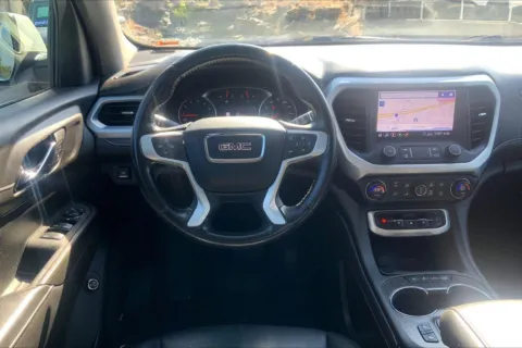 More photos of 2020 GMC Acadia SLT at Cable Dahmer Chevrolet of Kansas City, MO