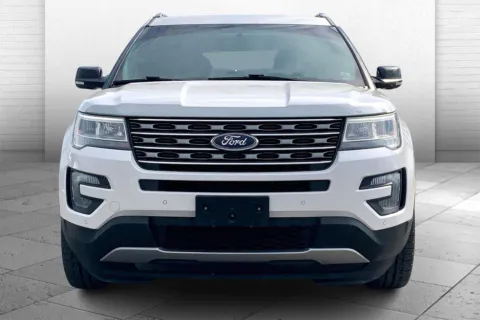 Photos of 2016 Ford Explorer XLT for sale in Kansas City, MO at Cable Dahmer Chevrolet of Kansas City