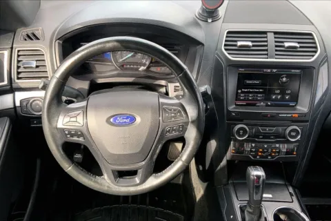 More photos of 2016 Ford Explorer XLT at Cable Dahmer Chevrolet of Kansas City, MO