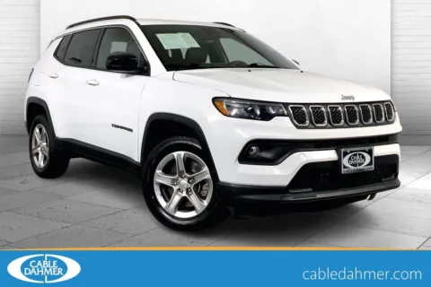 White 2023 Jeep Compass Latitude for sale in Kansas City, MO