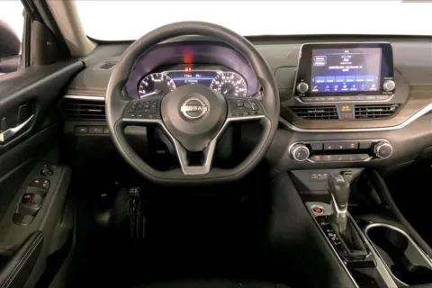 More photos of 2024 Nissan Altima 2.5 SV at Cable Dahmer Chevrolet of Kansas City, MO