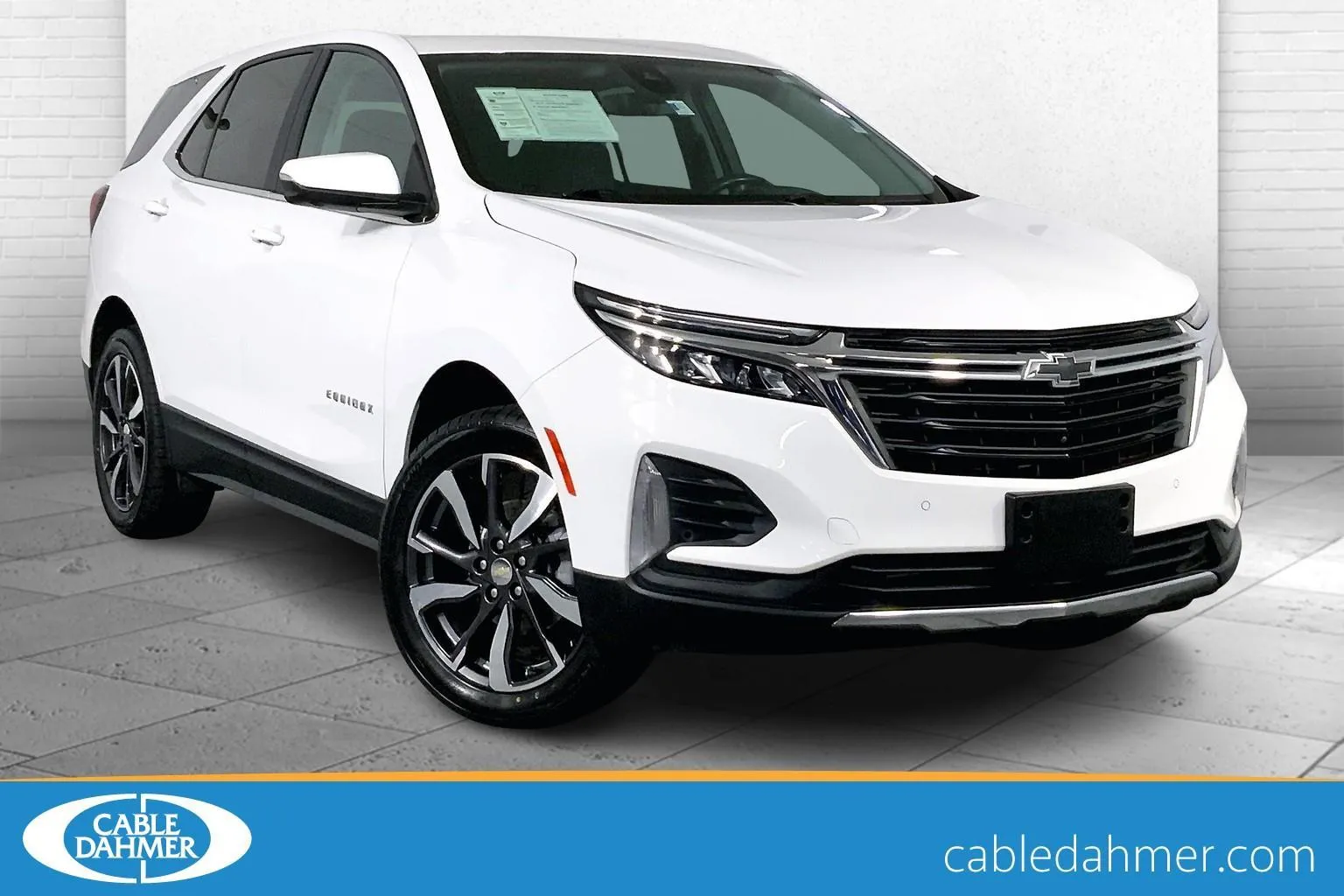 Used 2022 Chevrolet Equinox LT with VIN 3GNAXUEV3NL235456 for sale in Kansas City