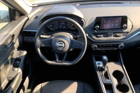 More photos of 2023 Nissan Altima 2.5 S at Cable Dahmer Chevrolet of Kansas City, MO
