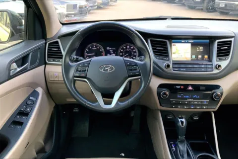 More photos of 2017 Hyundai Tucson SE Plus at Cable Dahmer Chevrolet of Kansas City, MO