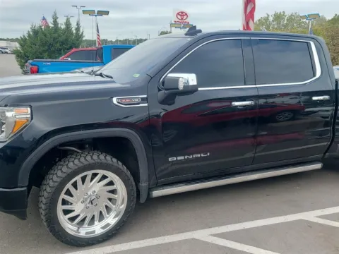 Black 2019 GMC Sierra 1500 Denali for sale in Kansas City, MO