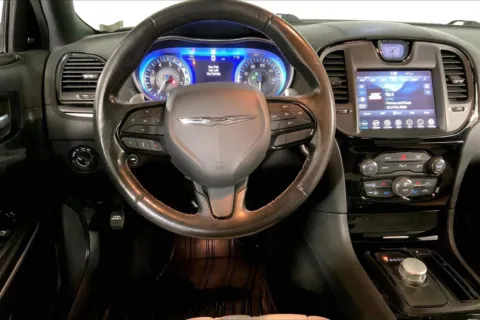 More photos of 2021 Chrysler 300 S at Cable Dahmer Chevrolet of Kansas City, MO