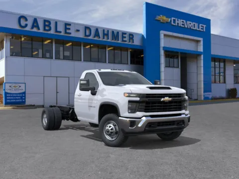 White 2026 Chevrolet Silverado 3500 HD Chassis Cab Work Truck for sale in Kansas City, MO