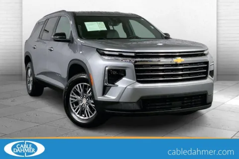 Gray 2025 Chevrolet Traverse LT for sale in Kansas City, MO