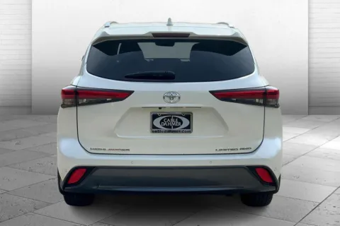 Another view of 2021 Toyota Highlander Limited for sale in Kansas City, MO at Cable Dahmer Chevrolet of Kansas City