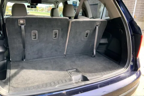 More photos of 2016 Honda Pilot Elite at Cable Dahmer Chevrolet of Kansas City, MO