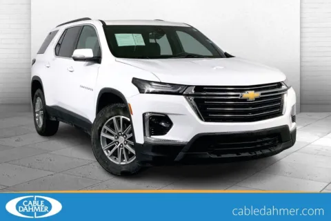 White 2023 Chevrolet Traverse LT Cloth for sale in Kansas City, MO