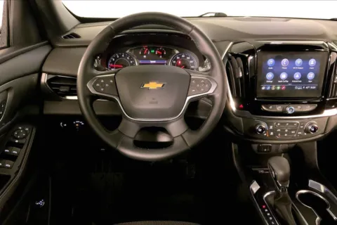 More photos of 2023 Chevrolet Traverse LT Cloth at Cable Dahmer Chevrolet of Kansas City, MO