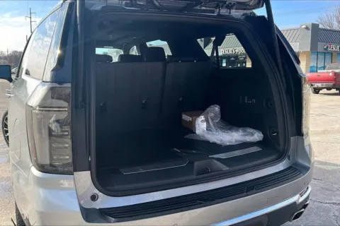More photos of 2026 Chevrolet Suburban High Country at Cable Dahmer Chevrolet of Kansas City, MO