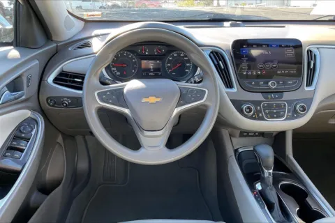 More photos of 2022 Chevrolet Malibu LT at Cable Dahmer Chevrolet of Independence, MO