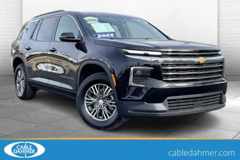 Black 2025 Chevrolet Traverse LT for sale in Independence, MO